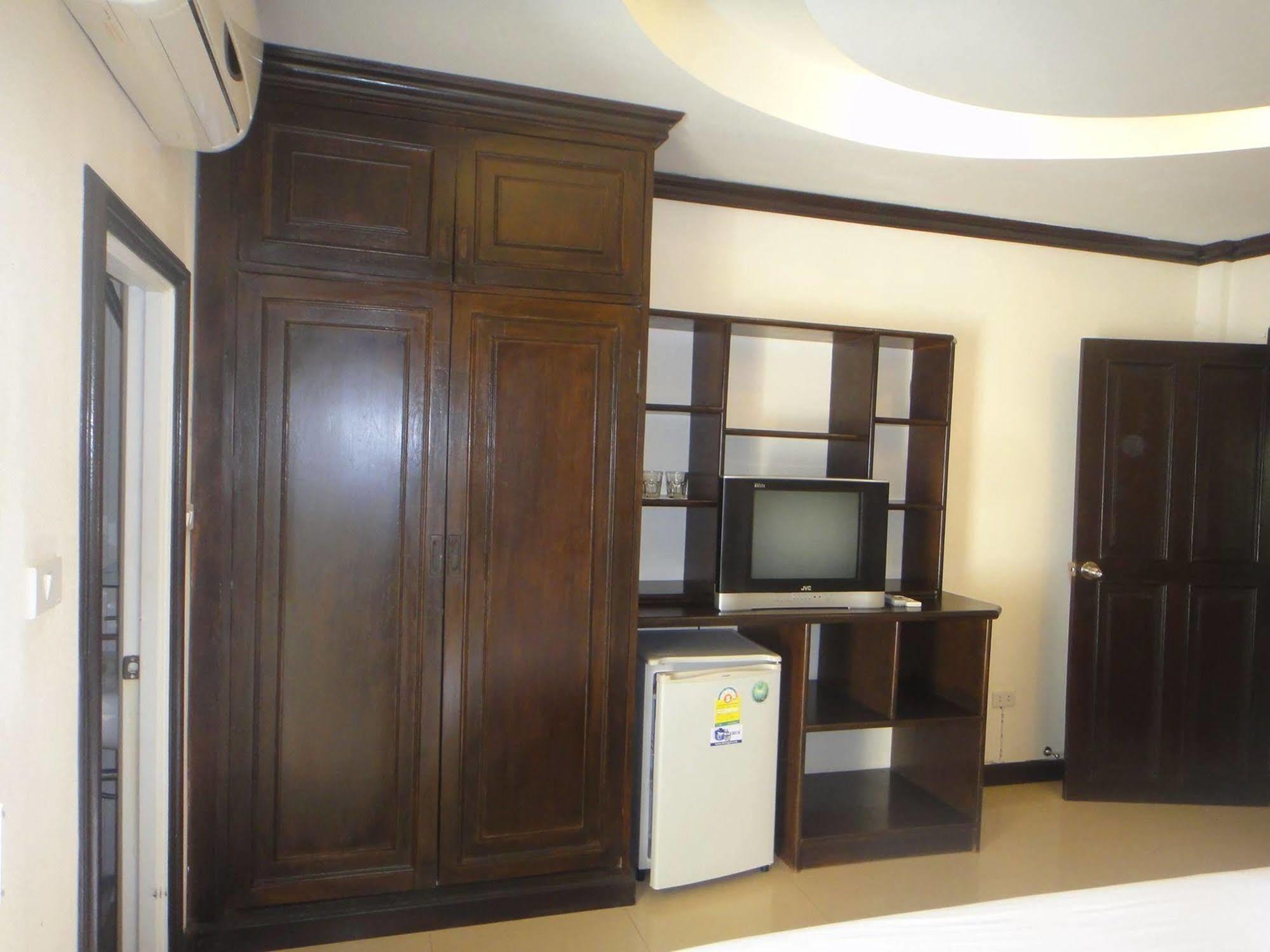 Safe House Hostel Patong ภายนอก รูปภาพ