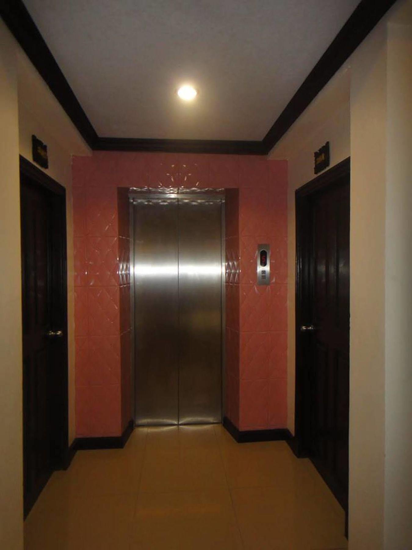Safe House Hostel Patong ภายนอก รูปภาพ
